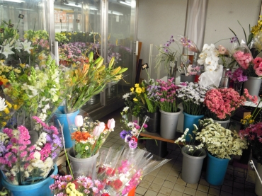 「はなひろ」　（東京都東大和市）の花屋店舗写真2